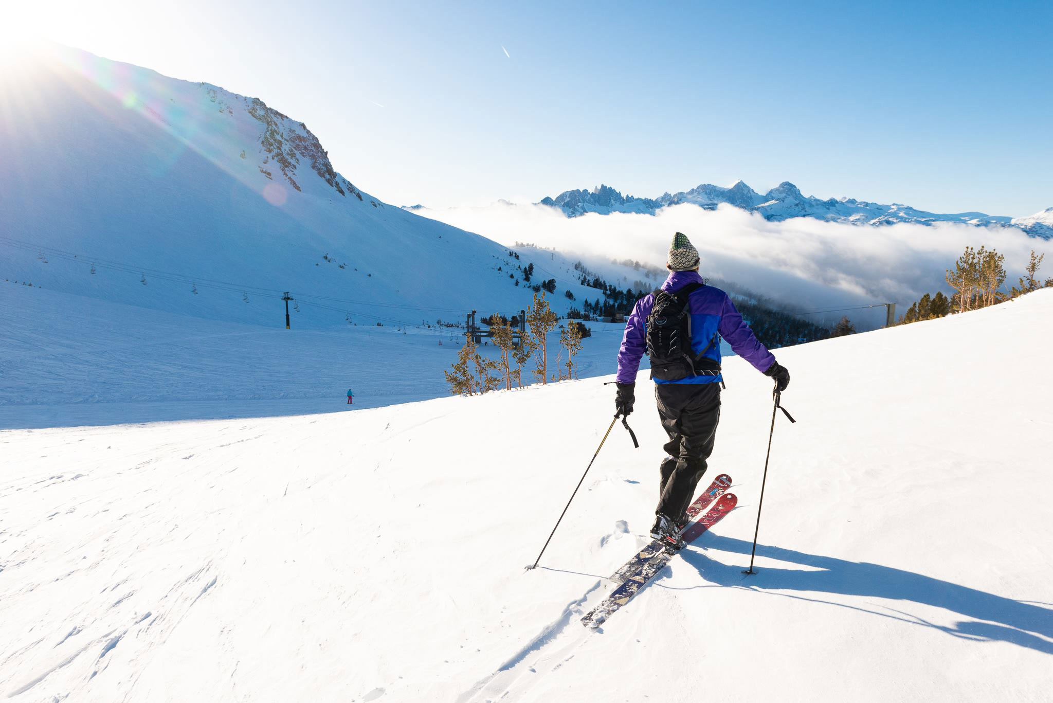 Mammoth lone skier
